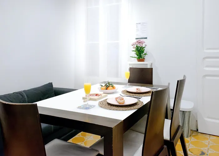 Bright Modernista Center Eixample Apartment Barcelona